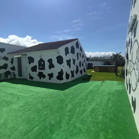 Azores Cow House Dom wakacyjny Calhetas