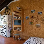 بيت للعطل Azores Cow House Calhetas