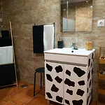 بيت للعطل Azores Cow House