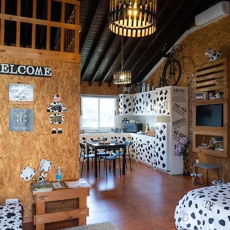 Azores Cow House Ferienhaus Calhetas